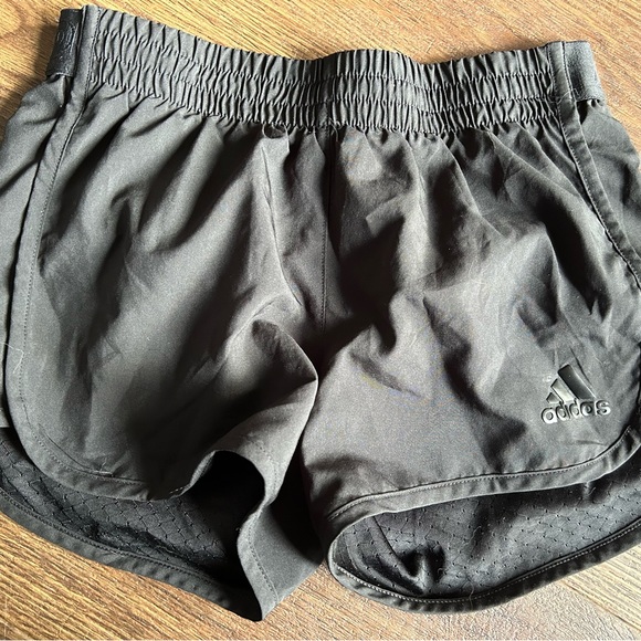 Black Adidas youth shorts with climalite - Picture 1 of 4